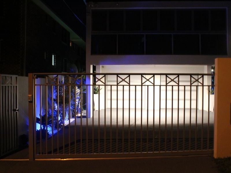 1/27 Lenneberg Street, Southport QLD 4215