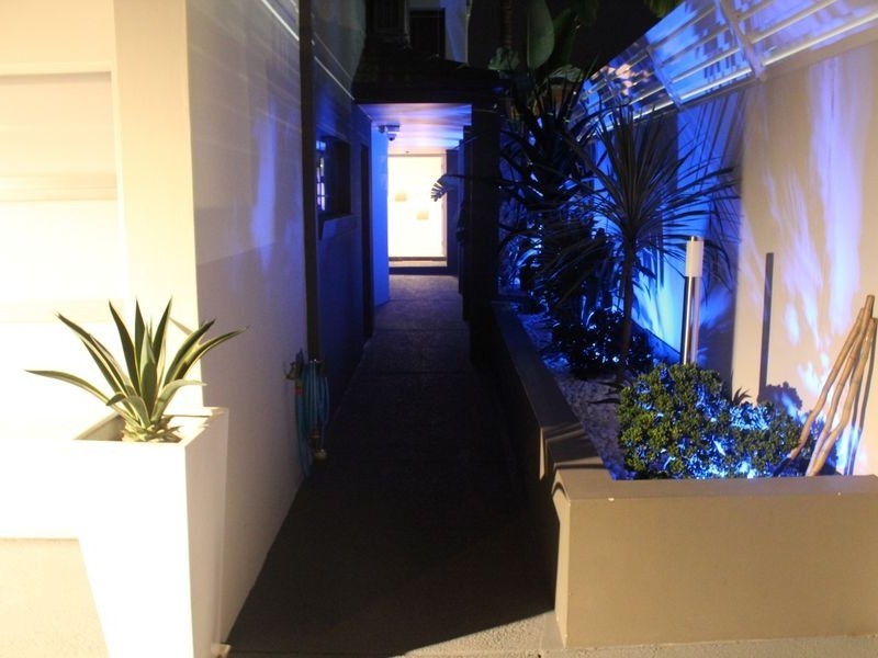 1/27 Lenneberg Street, Southport QLD 4215