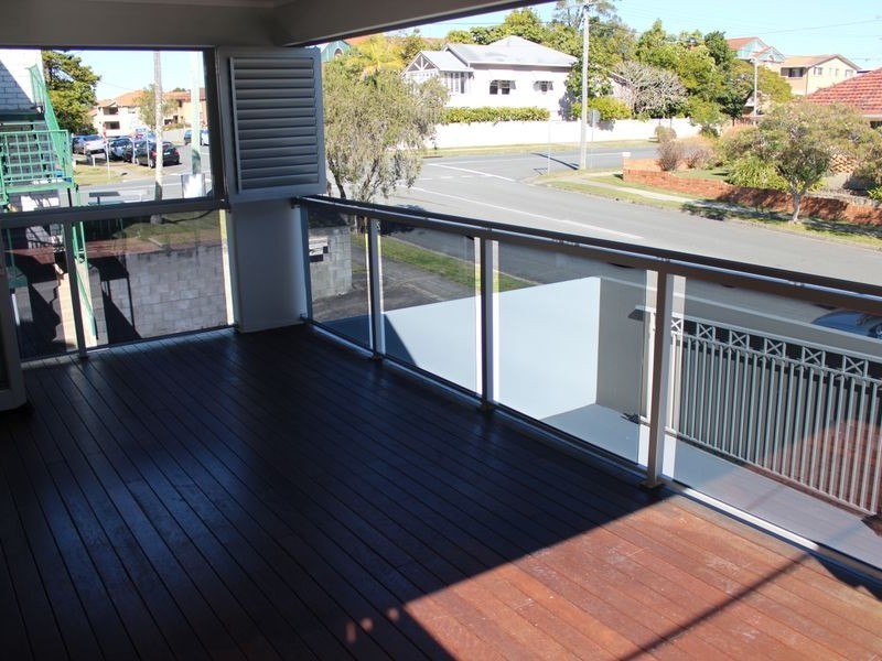 1/27 Lenneberg Street, Southport QLD 4215