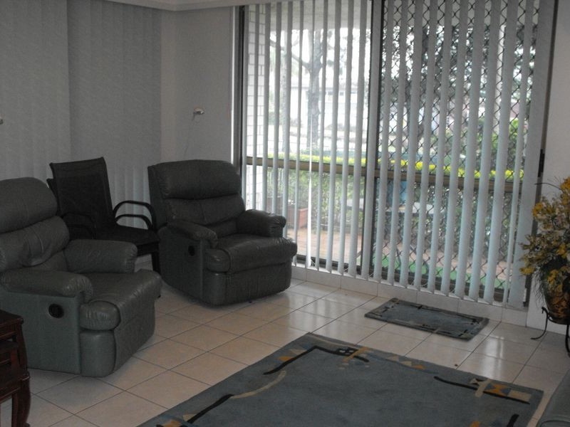 1/65 Bauer Street, Southport QLD 4215