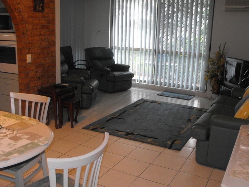 1/65 Bauer Street, Southport QLD 4215