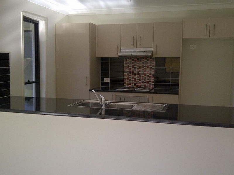 3 Bindarin, Upper Coomera QLD 4209