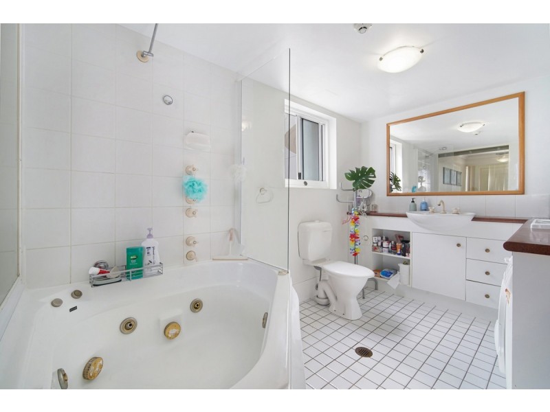 87/210-218 Surf Parade, Surfers Paradise QLD 4217