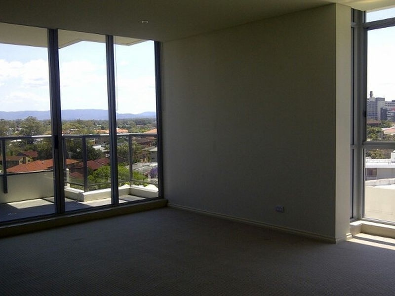 1114/3 Como Crescent, Southport QLD 4215