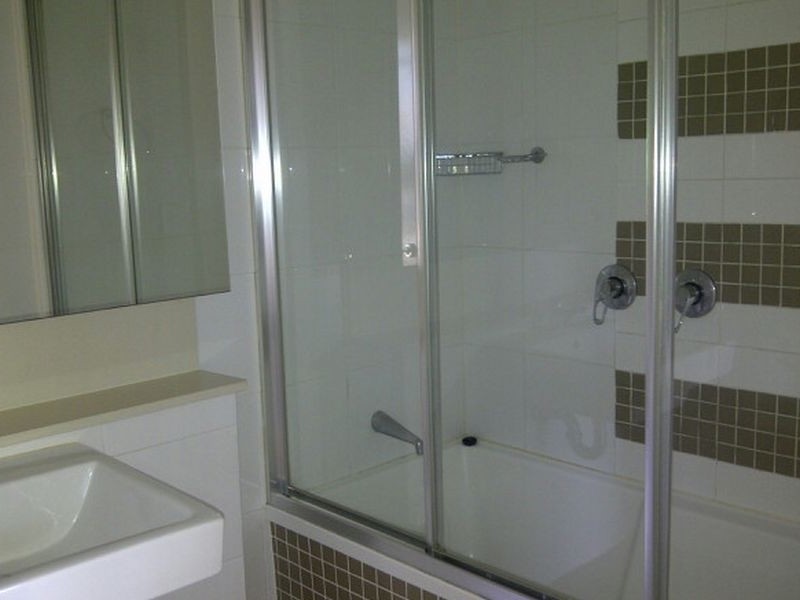 1114/3 Como Crescent, Southport QLD 4215