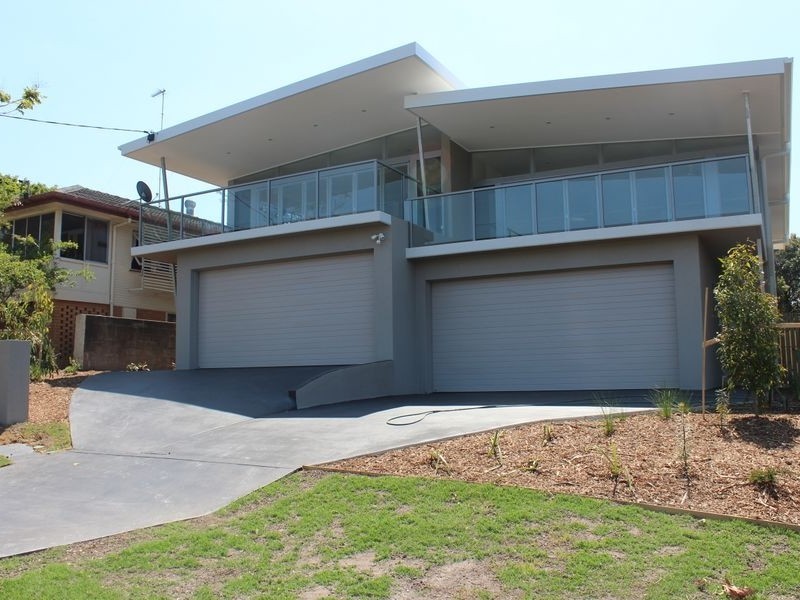 2/9-11 Deauville Drive, Southport QLD 4215