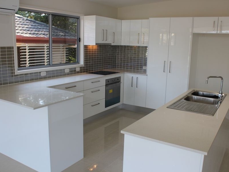 2/9-11 Deauville Drive, Southport QLD 4215