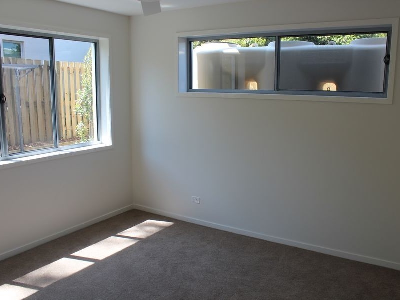 2/9-11 Deauville Drive, Southport QLD 4215