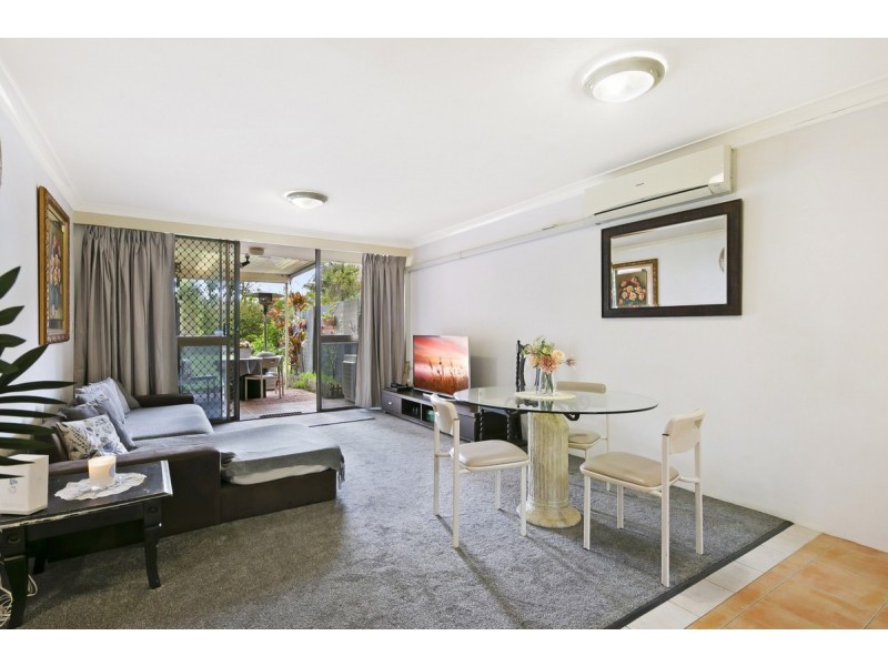 2/164 High Street, Southport QLD 4215