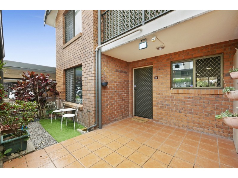 2/164 High Street, Southport QLD 4215