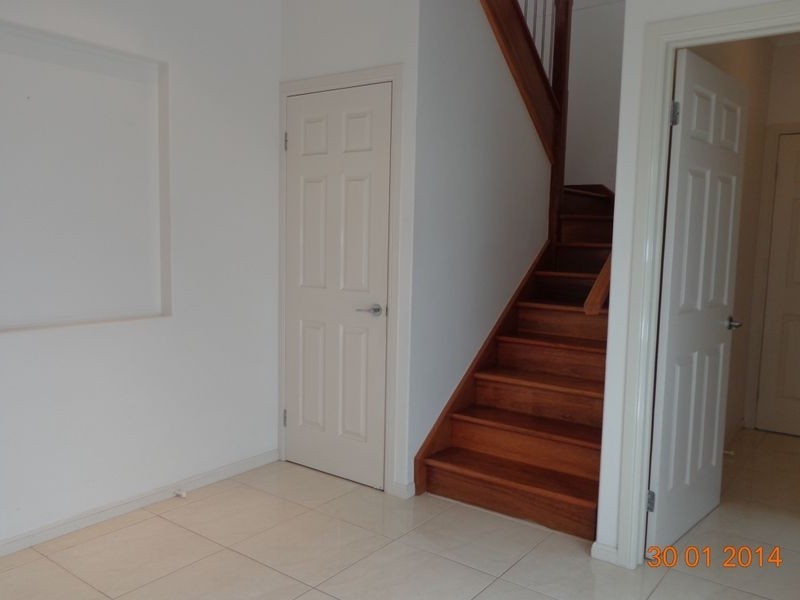 2/81 Pohlman Street, Southport QLD 4215