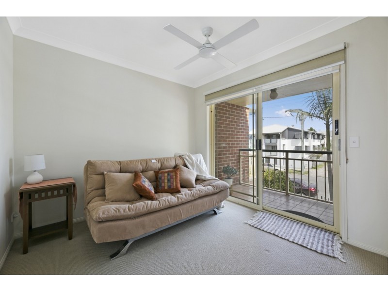24/51 Pohlman Street, Southport QLD 4215