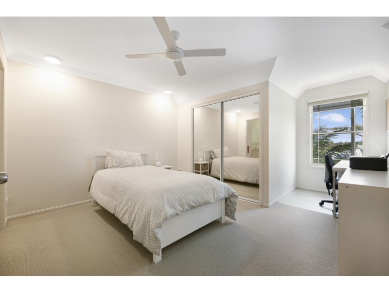 24/51 Pohlman Street, Southport QLD 4215