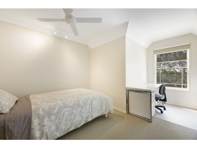 24/51 Pohlman Street, Southport QLD 4215