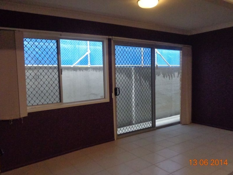 40 Brighton Parade, Southport QLD 4215