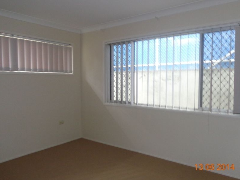 40 Brighton Parade, Southport QLD 4215