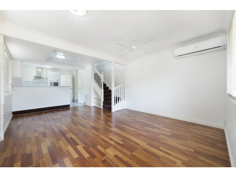 1/16 Lather Street, Southport QLD 4215