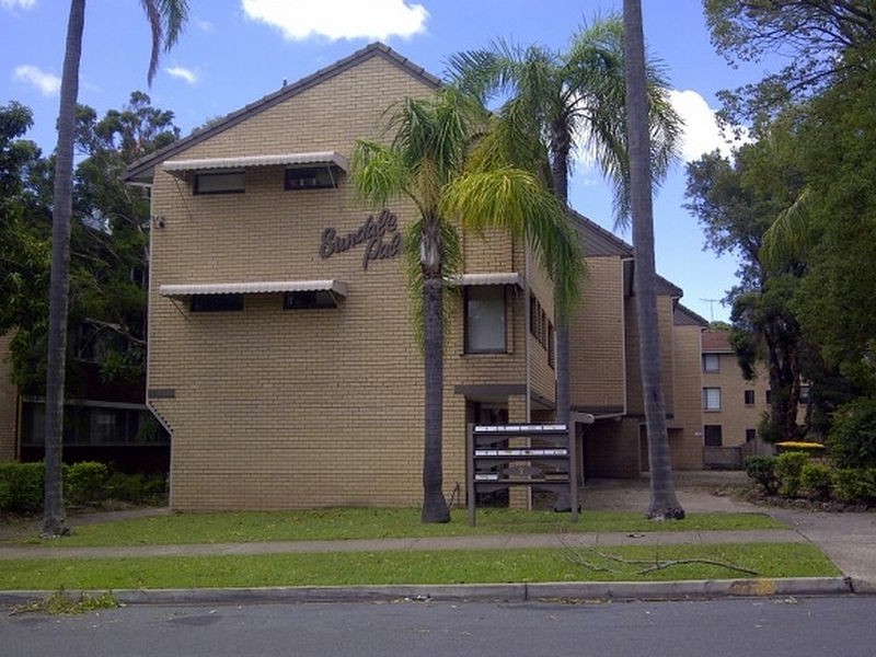 2/7 Lather Street, Southport QLD 4215