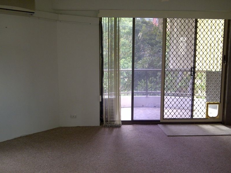 2/7 Lather Street, Southport QLD 4215