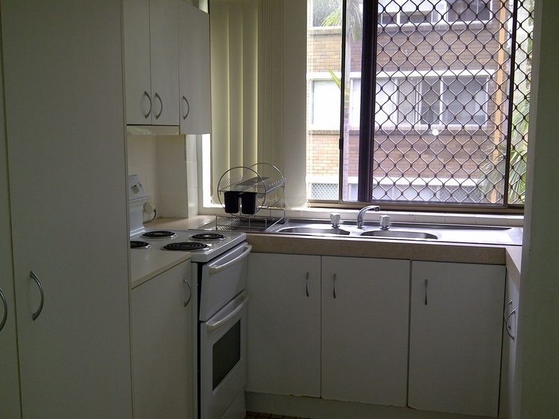 2/7 Lather Street, Southport QLD 4215