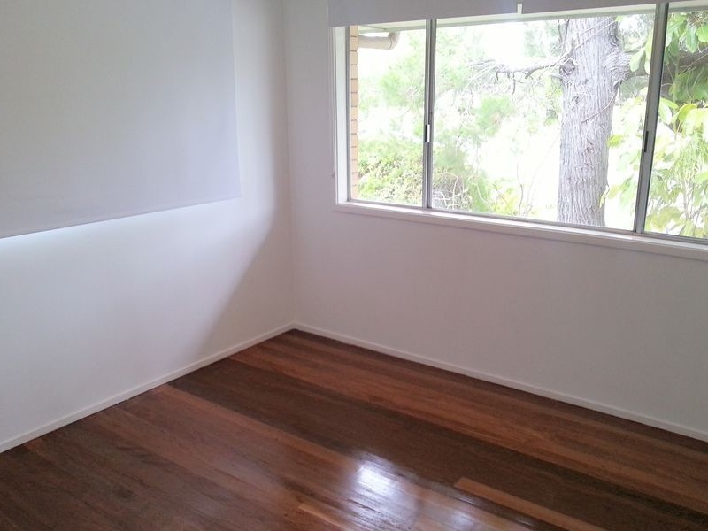 2 Golden Crescent, Southport QLD 4215