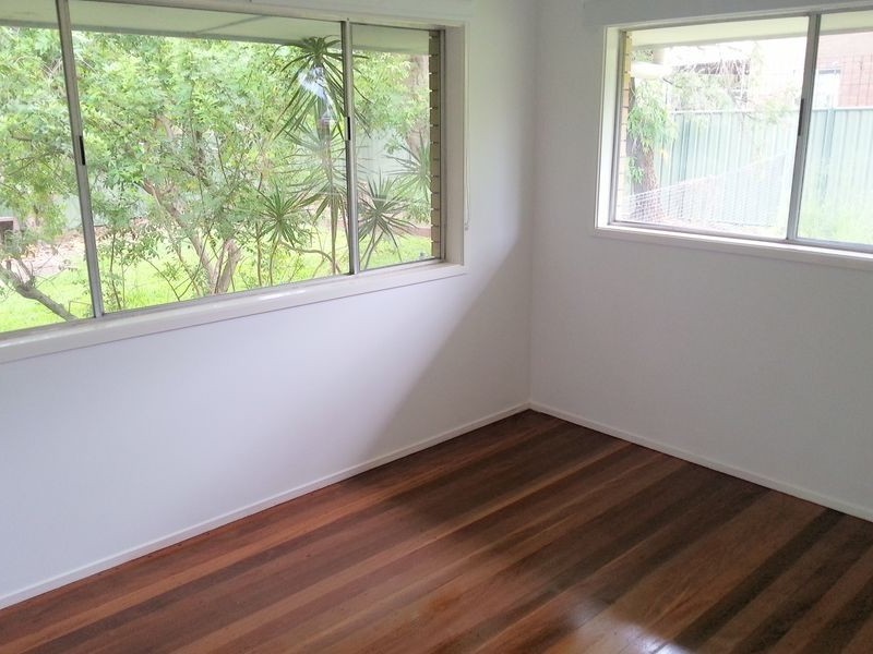 2 Golden Crescent, Southport QLD 4215