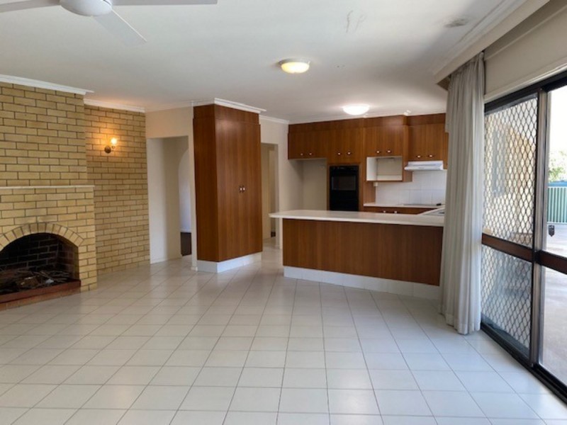 35 Kingsway Drive, Molendinar QLD 4214