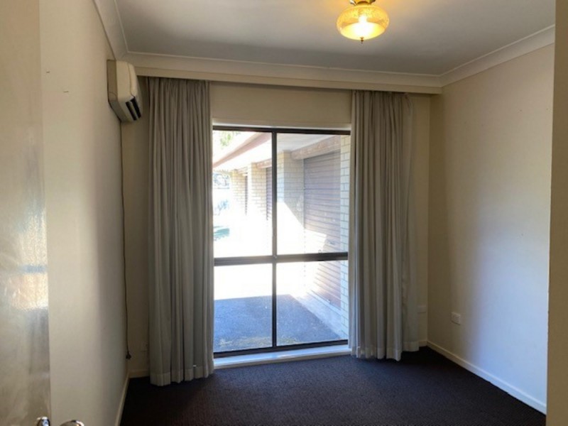 35 Kingsway Drive, Molendinar QLD 4214