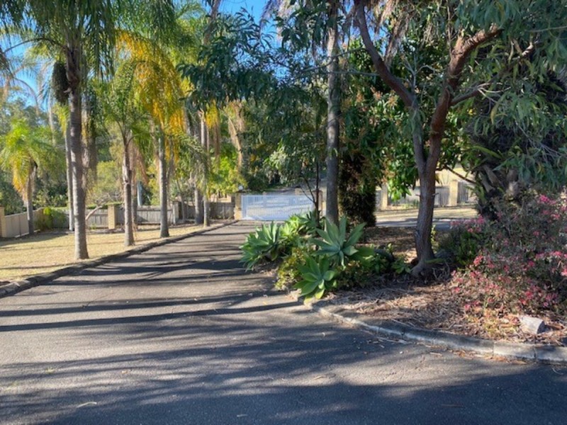 35 Kingsway Drive, Molendinar QLD 4214