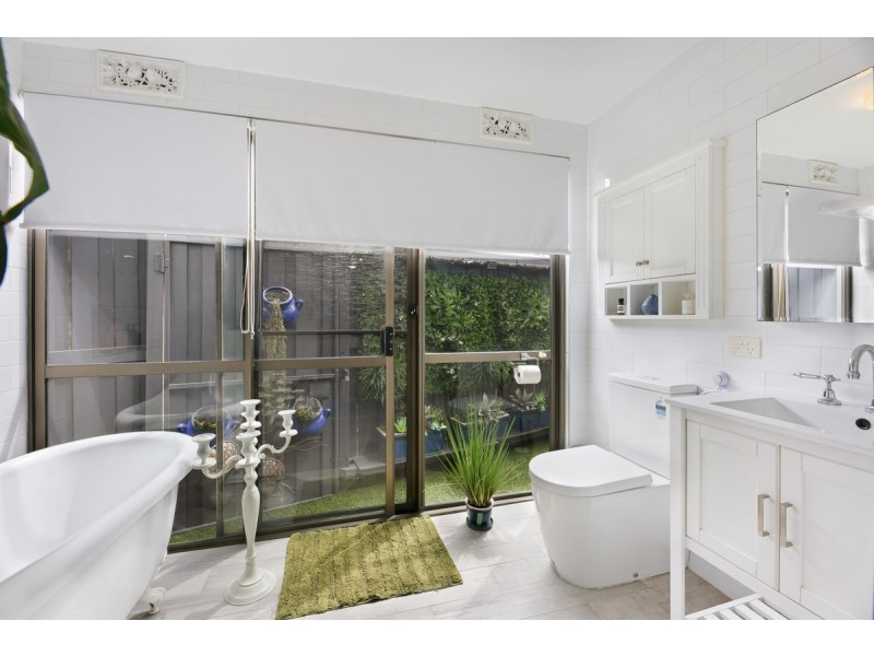 1/540 Marine Parade, Biggera Waters QLD 4216