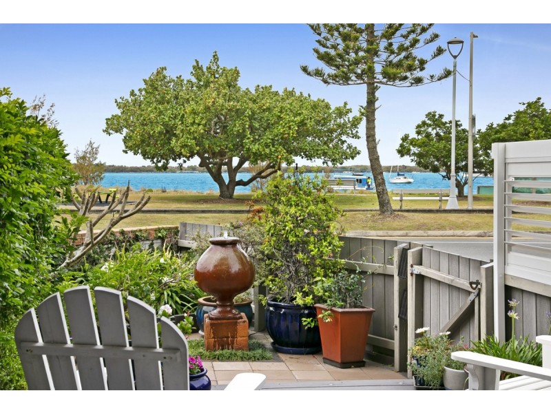 1/540 Marine Parade, Biggera Waters QLD 4216