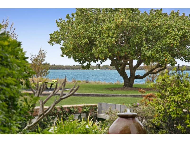 1/540 Marine Parade, Biggera Waters QLD 4216