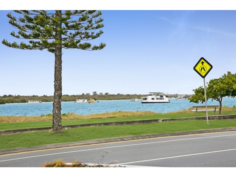 1/540 Marine Parade, Biggera Waters QLD 4216