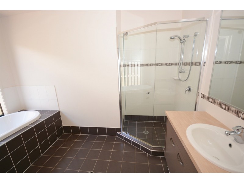 5 Picnic Creek Drive, Coomera QLD 4209