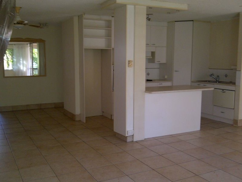 8/64 Bauer Street, Southport QLD 4215