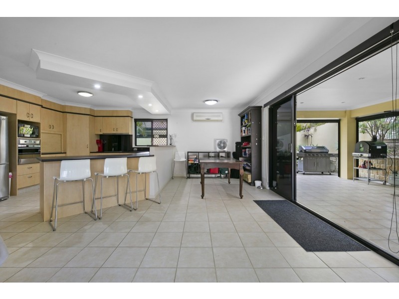 38 Petworth Court, Arundel QLD 4214