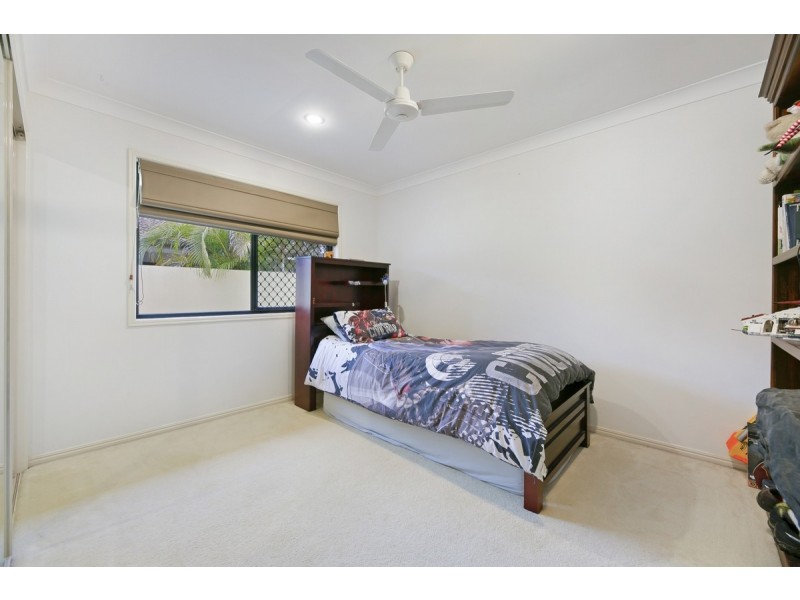 38 Petworth Court, Arundel QLD 4214