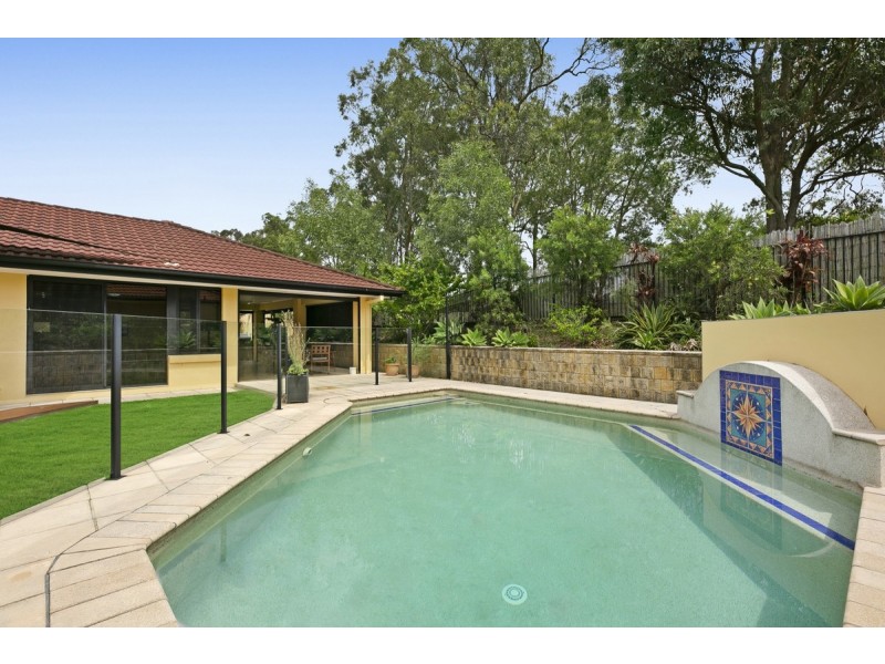 38 Petworth Court, Arundel QLD 4214