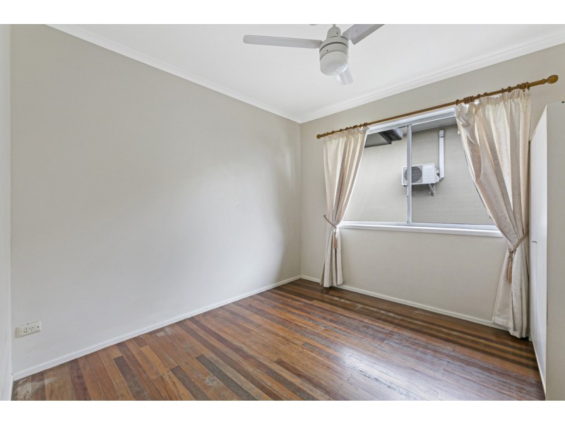 17 Eileen Avenue, Southport QLD 4215