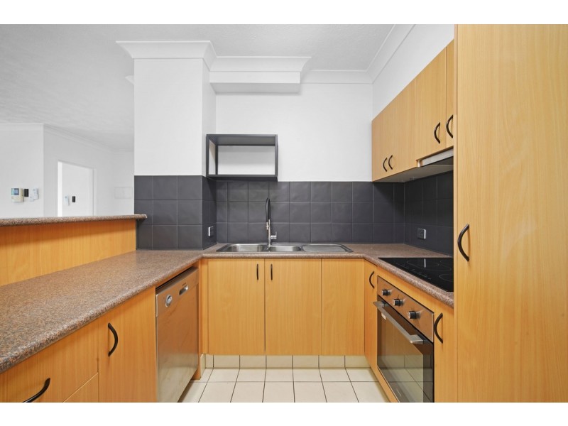 16/52 Queen Street, Southport QLD 4215