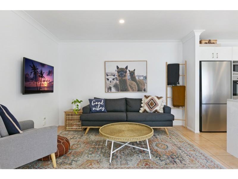 2/21 Ewan Street, Southport QLD 4215