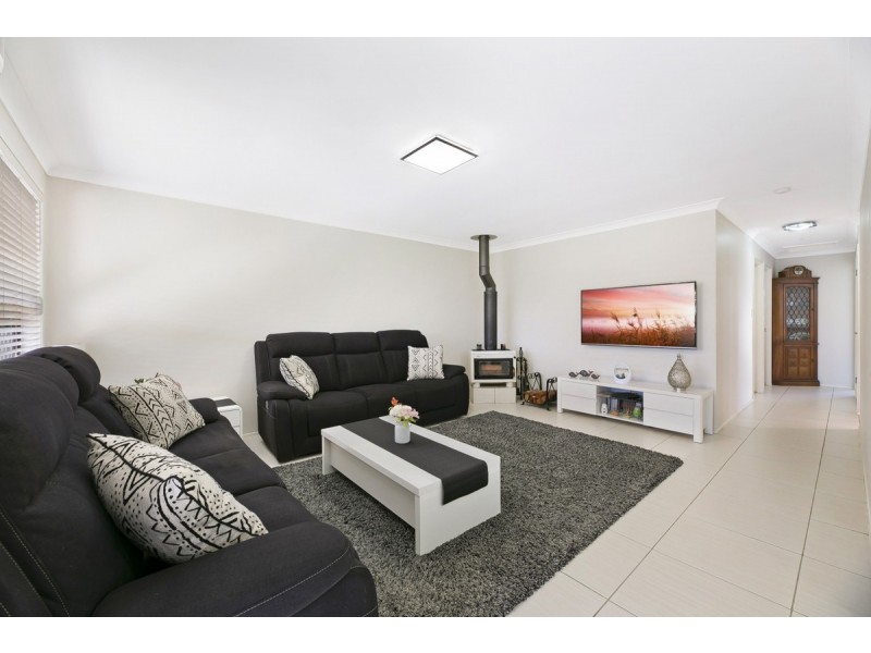 13 Hepworth Street, Arundel QLD 4214