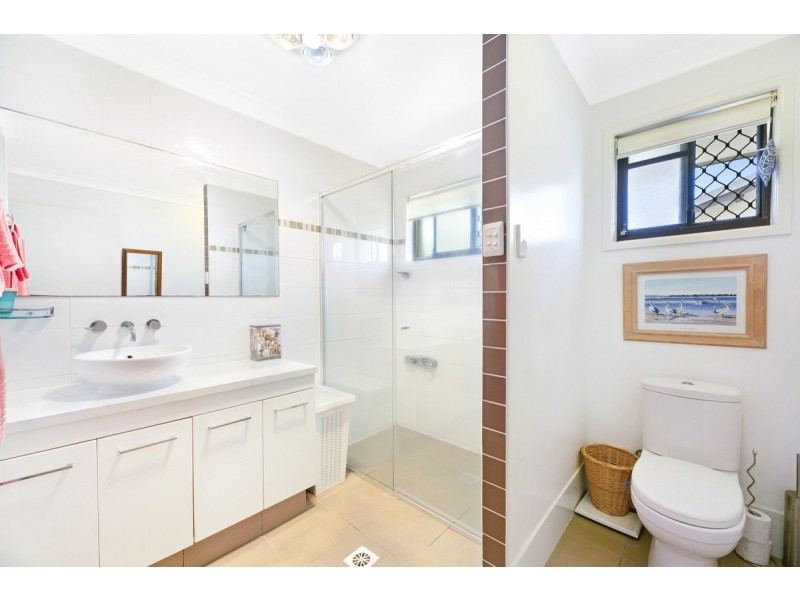 13 Hepworth Street, Arundel QLD 4214