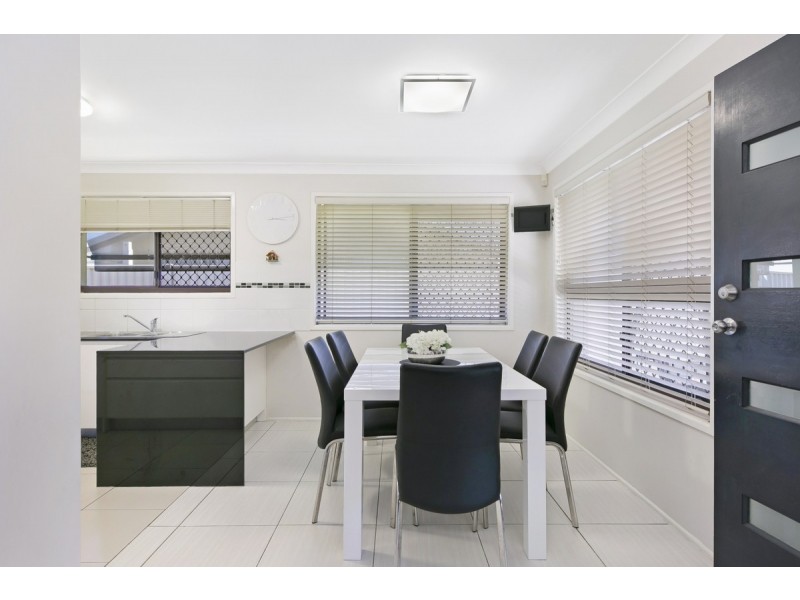 13 Hepworth Street, Arundel QLD 4214