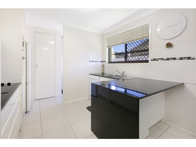 13 Hepworth Street, Arundel QLD 4214