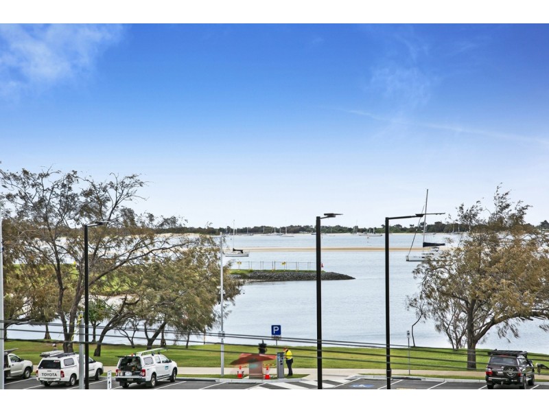 25/106-108 Marine Parade, Southport QLD 4215