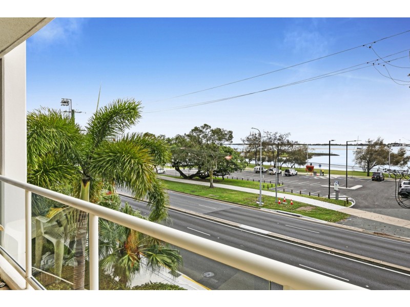 25/106-108 Marine Parade, Southport QLD 4215