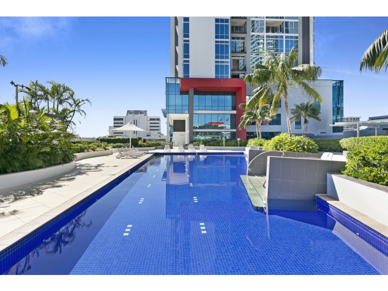 22203/5 Lawson Street, Southport QLD 4215