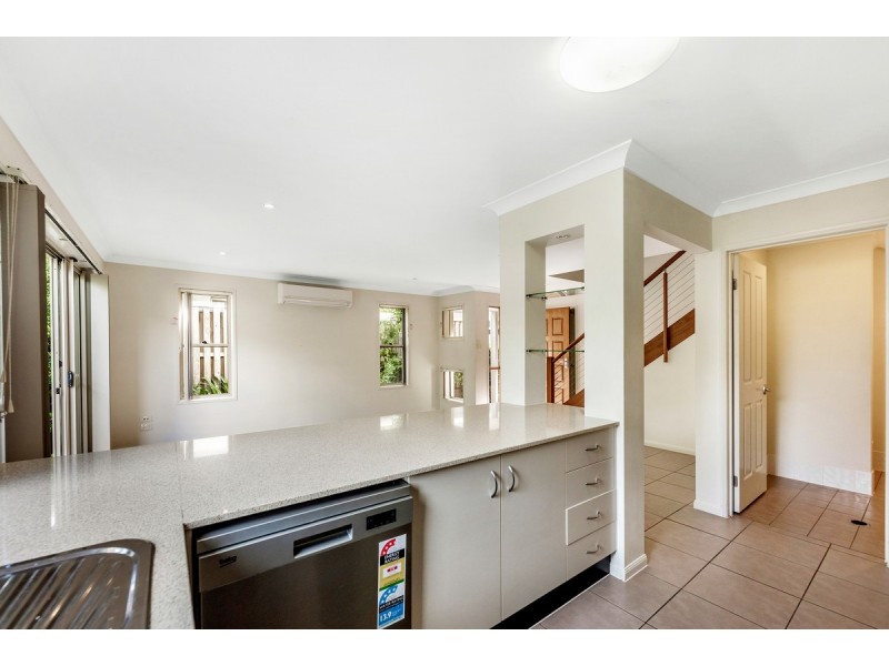 10/32-34 Margaret Street, Southport QLD 4215