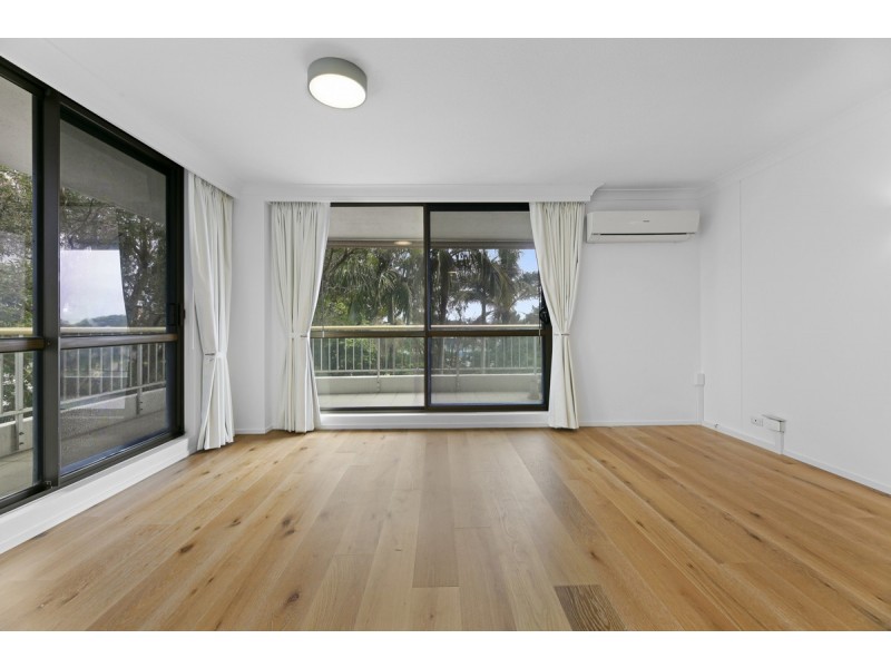 201/65 Bauer Street, Southport QLD 4215